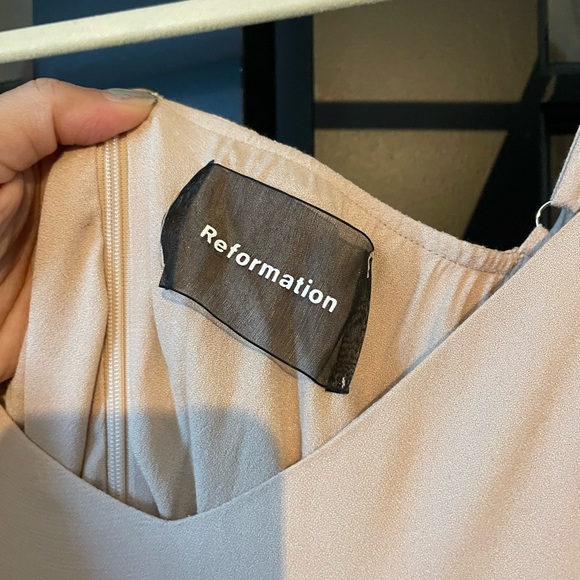 Reformation dress in style “poppy” in the shade “champagne” size 10 - Picture 7 of 9